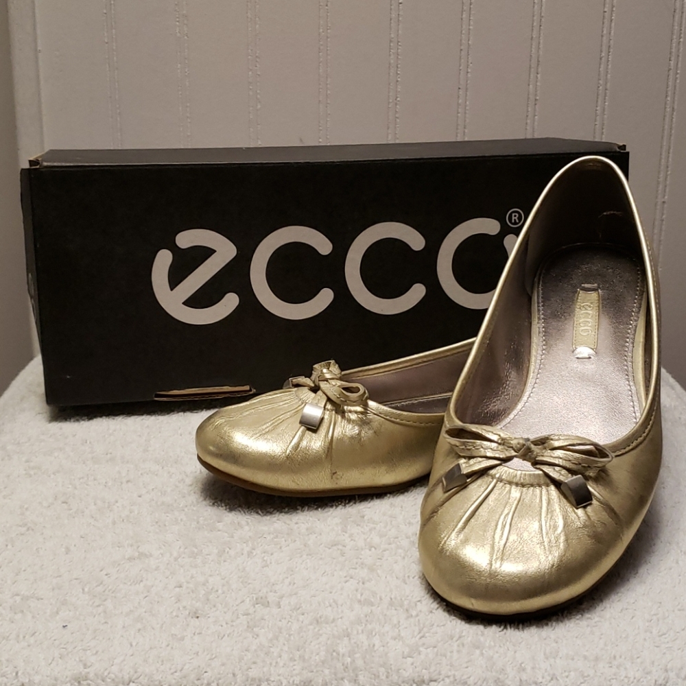 Ecco Goya Bow metallic gold leather ballet flats,7